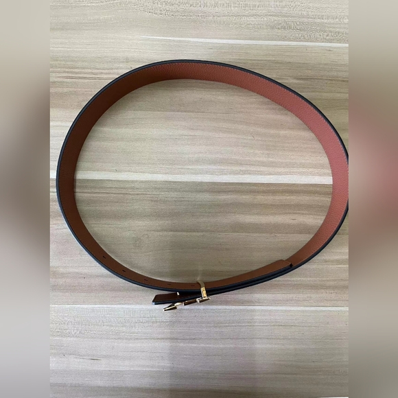 LV Initiales 40mm Reversible Belt - Picture 13 of 13